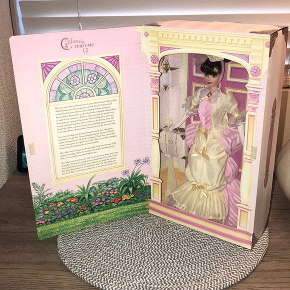 Collectible Mrs Albee Barbie 1997 - Picture 3 of 6